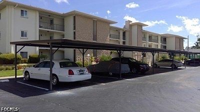 1st image of 2100 Barkeley Ln APT 3