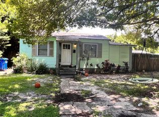 1601 Essex Dr N, Saint Petersburg, FL 33710