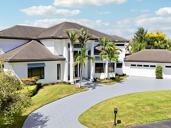 5th image of 18411 SE Lakeside Drive