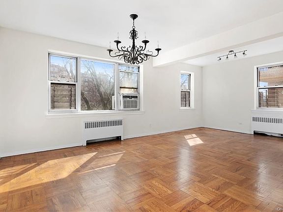 2nd image of 2711 Henry Hudson Pkwy W #4B