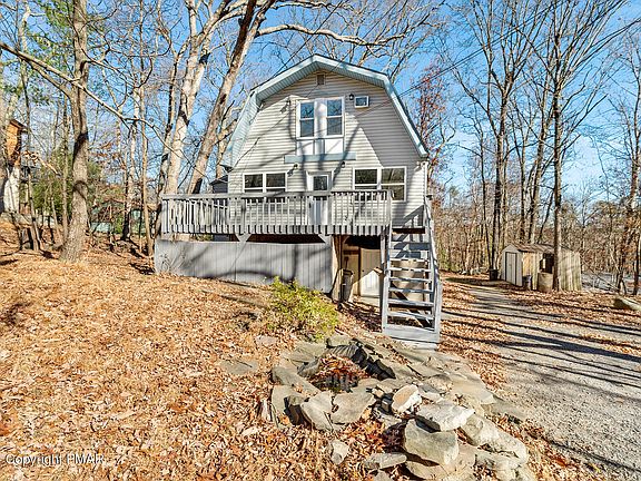 2nd image of 3598 Acorn Cir
