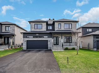 340 Moonlight Dr, Russell, ON K4R 0L1