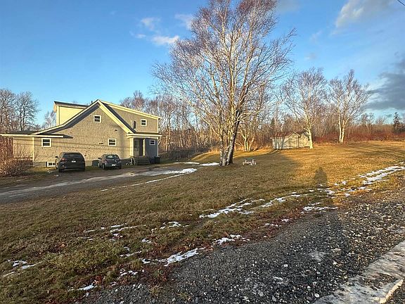 4th image of 1696 Victoria Rd