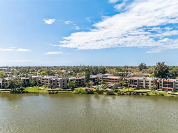 5335 LAKE ARROWHEAD TRAIL #9A, SARASOTA, FL 34231