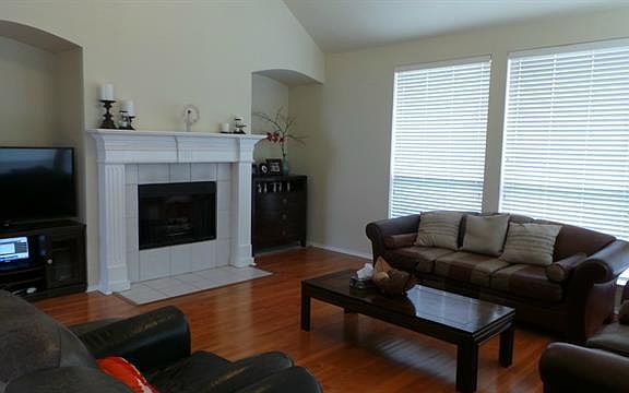 4th image of 2017 Caitlin Dr