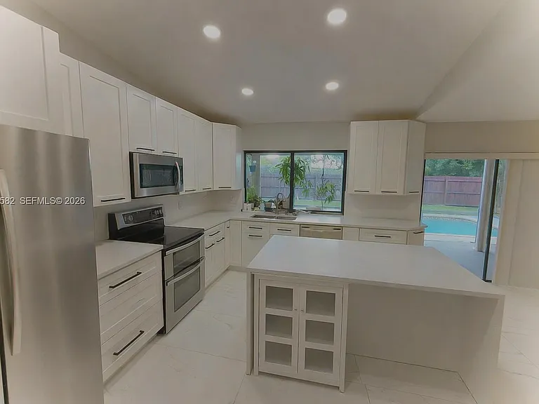 20888 Sugarloaf Ln — Photo 9