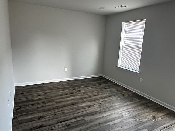 3rd image of 122 Milburn Dr #1