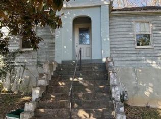 631 W Frederick St, Staunton, VA 24401
