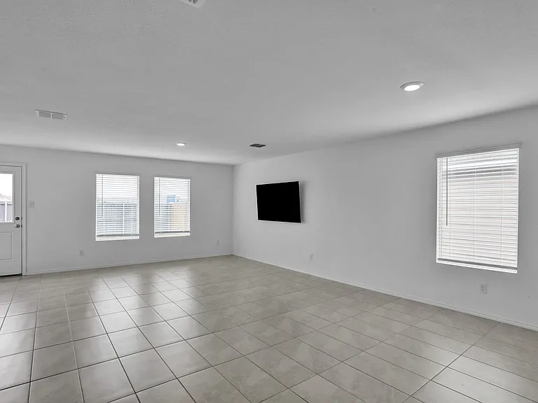 1207 Tallow Trl — Photo 24