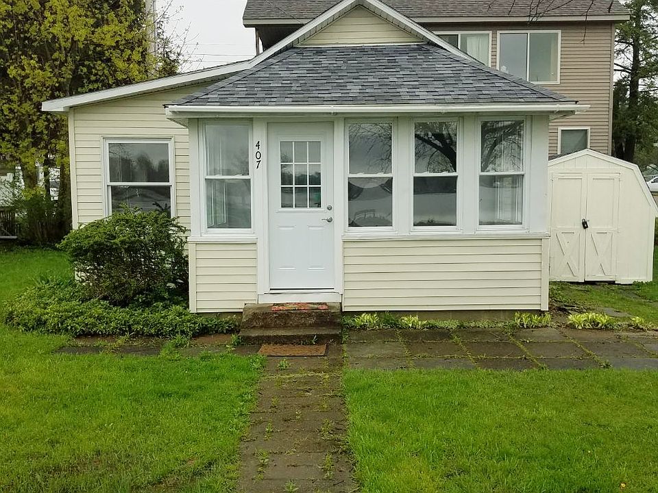 1st image of 407 Lakeside Dr