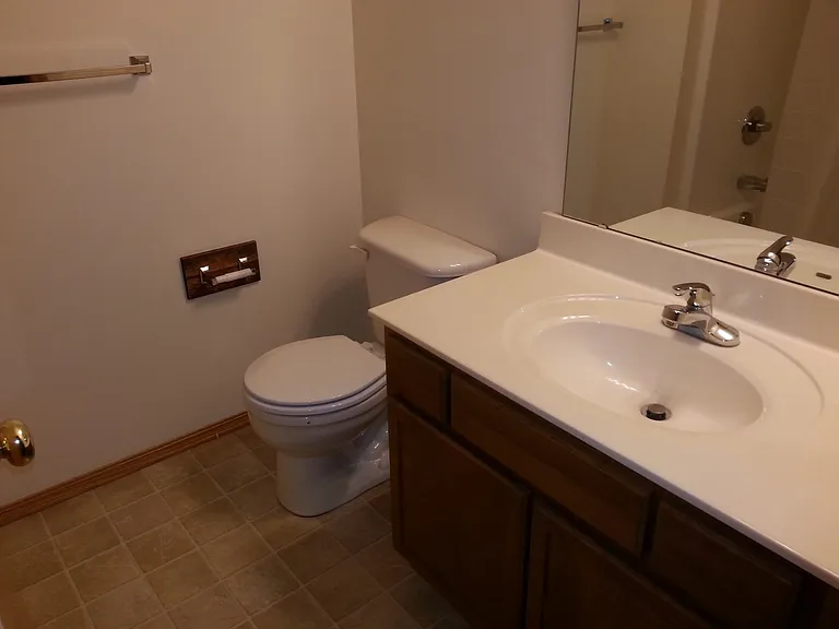 2419 W Deerfield St — Photo 6