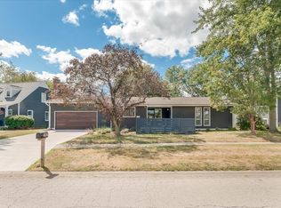 1921 Moraine Dr, Champaign, IL