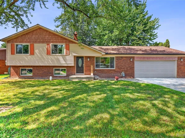 46365 Community Center Dr, Chesterfield, MI 48047