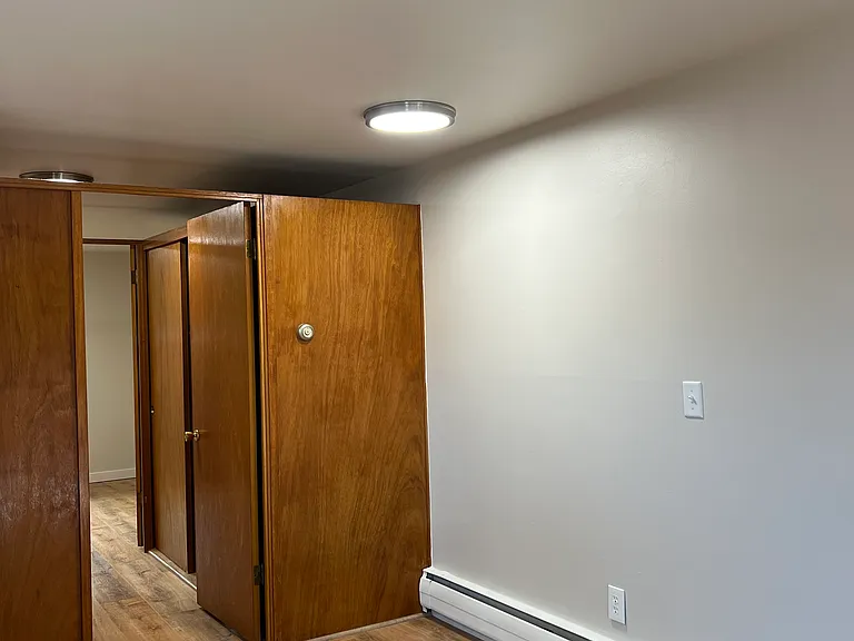 103 E Lynn St #102 — Photo 15