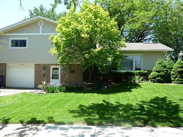 1st image of 15148 Chaucer Dr
