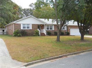 580 Summit Ridge Dr, Chesapeake, VA 23322