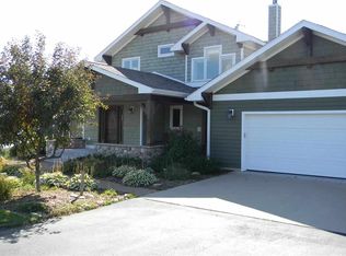 5655 Ridgelands Rd, Charlevoix, MI 49720