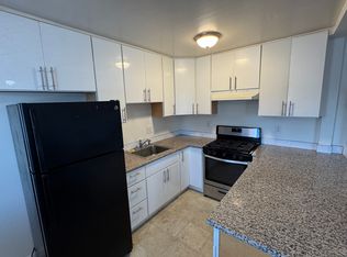 2727 E 17th St, Oakland, CA 94601