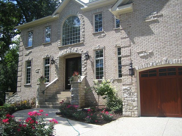 owner will finance @5%or rent 
