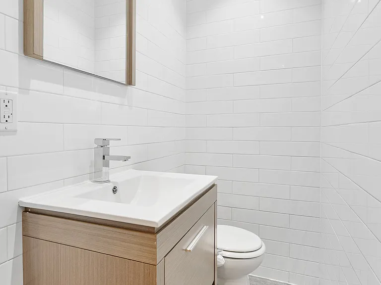 339 W 19th St #1F — Photo 13