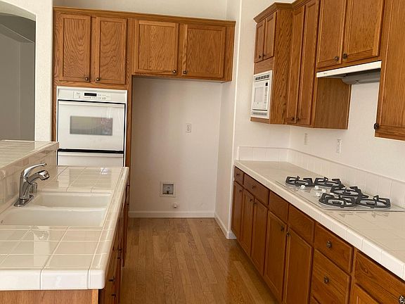 4th image of 3243 Green Springs Way