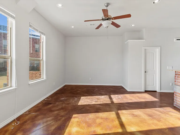 475 S Fretz Ave — Photo 11