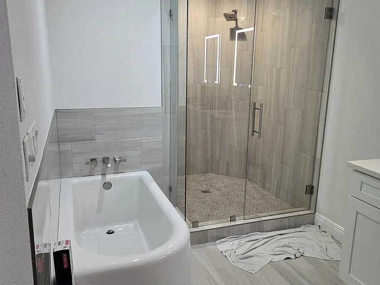 922 N Shore Dr NE — Photo 12