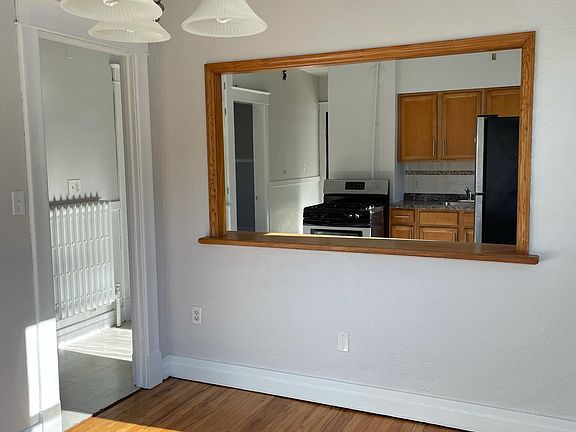 2nd image of 21 Lee Ave #2