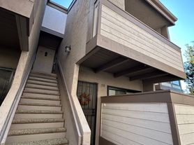 9269 Village Glen Dr