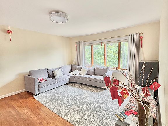 2nd image of 337 Caswell Ave Floor 2