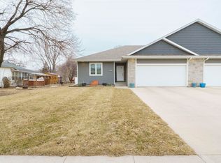 209 5th St, Sergeant Bluff, IA 51054