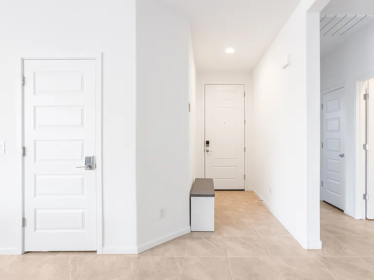 15557 W Kendall St — Photo 19