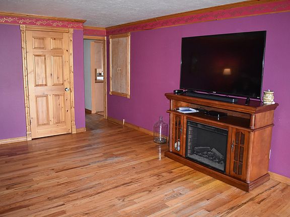 3rd image of 4105 S Reserve St