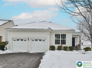 2064 Kingsview Rd, Macungie, PA 18062