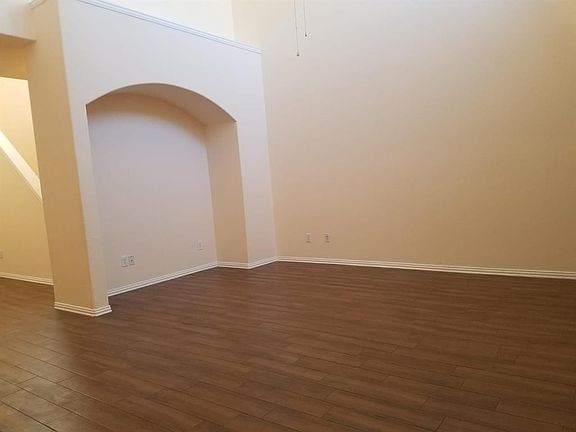 4th image of 1819 Bridgeport Dr