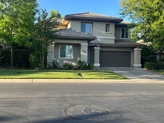 2nd image of 3054 Pescara Pl