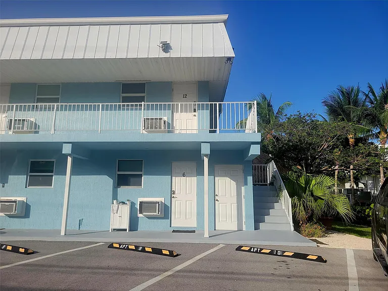 300 Duck Key Dr #6 — Photo 6