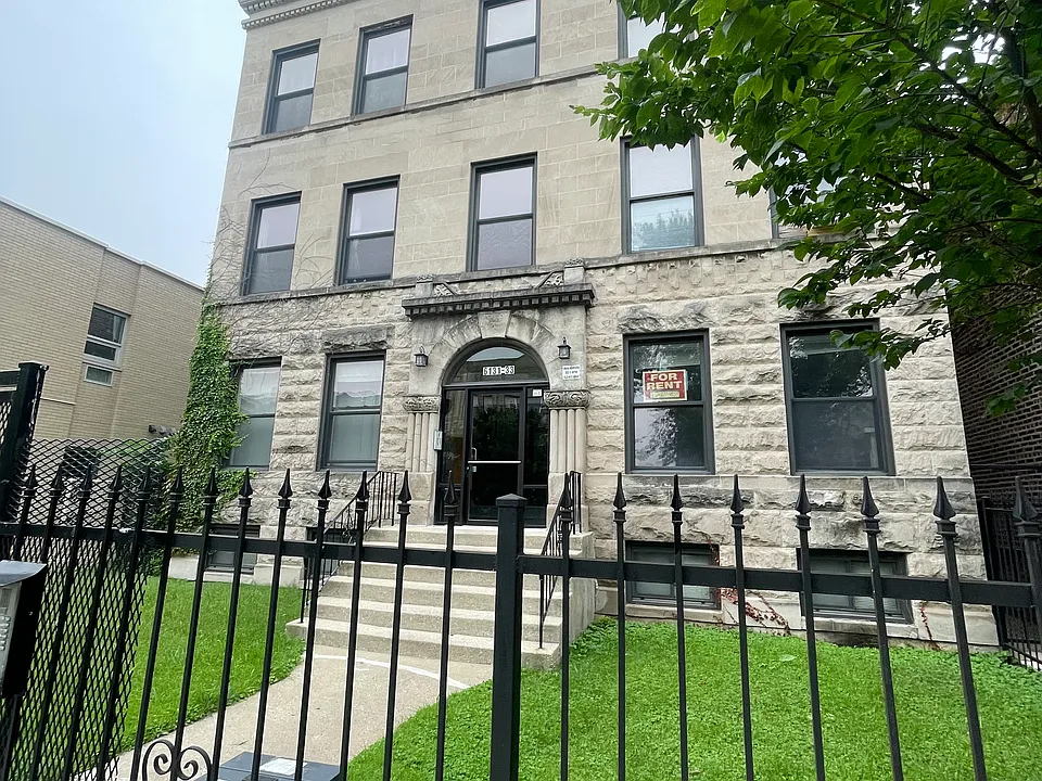 6131 S University Ave #2N