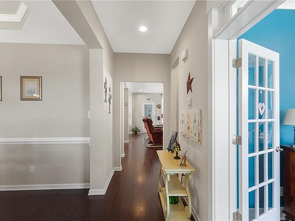 3rd image of 2378 Somerset Way