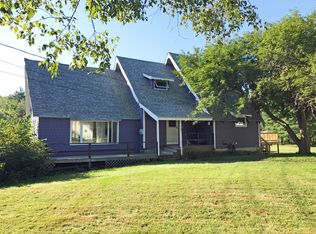 107 Clay Hill Rd, Cape Neddick, ME 03902