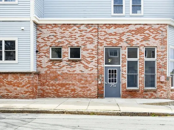 75 Walnut St Unit 116, Peabody, MA 01960