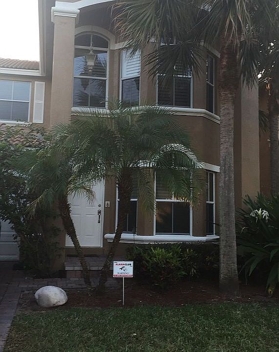 2nd image of 1195 E Magnolia Cir