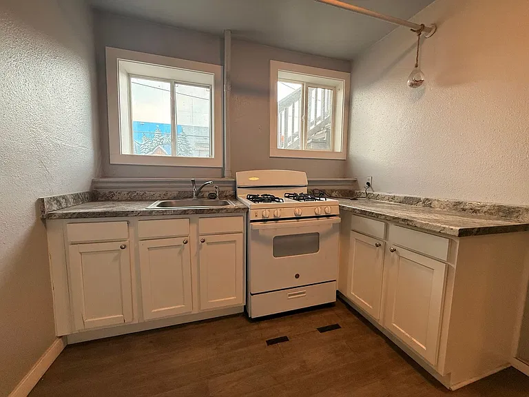 1767 S Broadway (9-Plex) — Photo 7