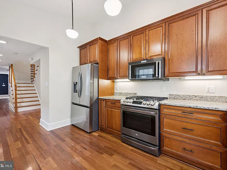 1814 E Pratt St — Photo 10