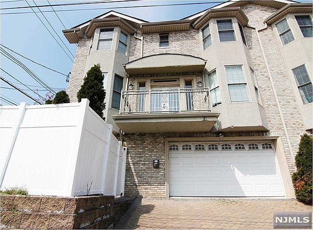 1st image of 501 Lindberg Ave #501