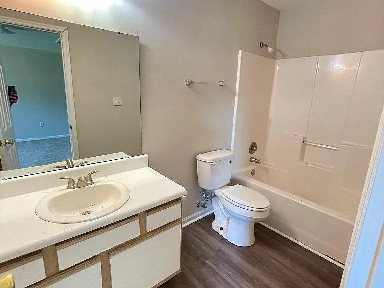 1104 Park West Dr #A — Photo 17