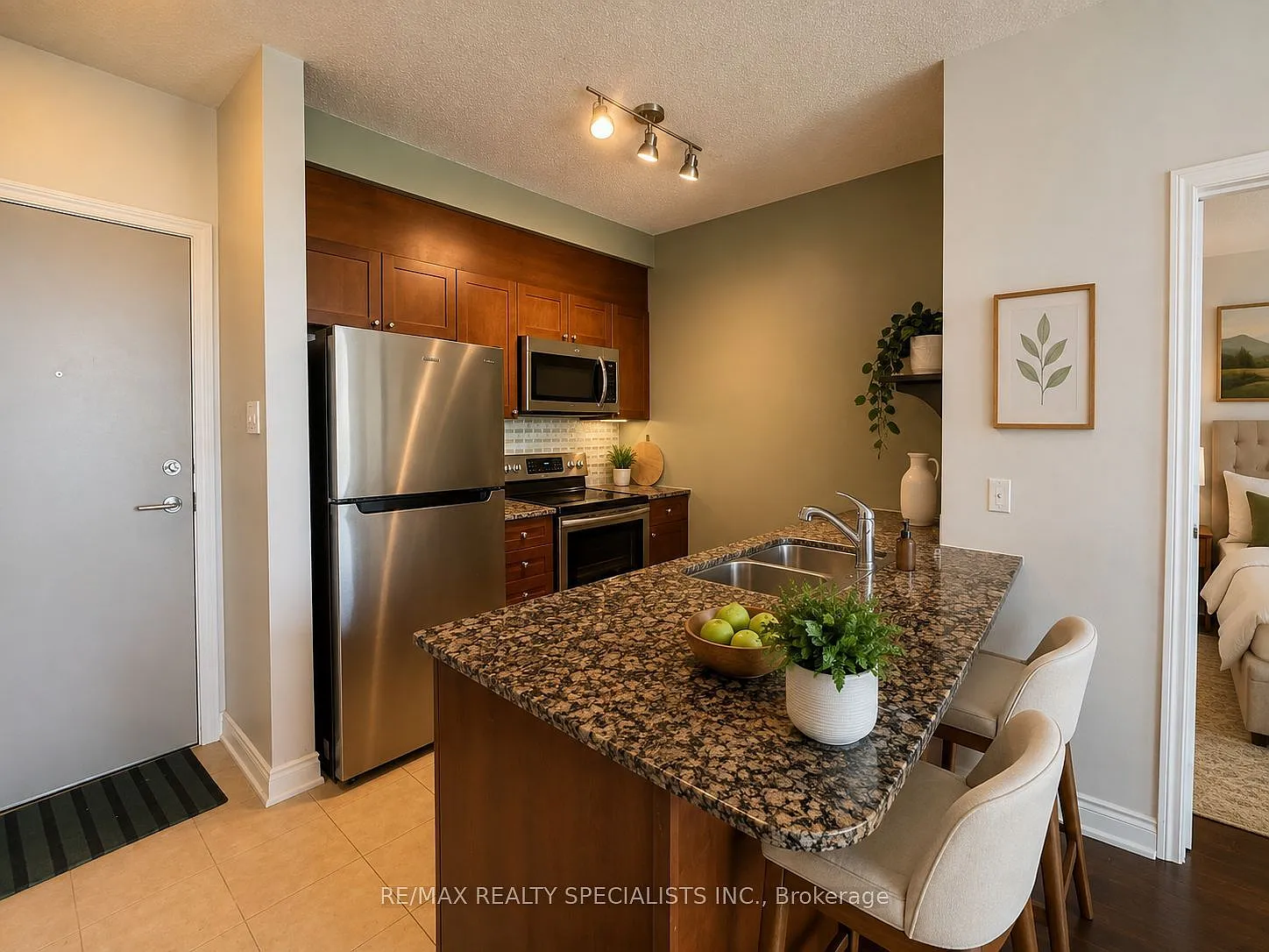 2 bed, $2,750 — Photo 2