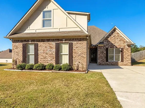 1008 Emerald Ridge Dr, Calera, AL 35040