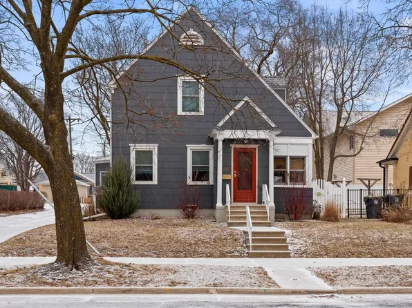 2317 State STREET, La Crosse, WI 54601