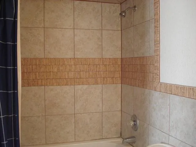 1301 W Jaffa St — Photo 6